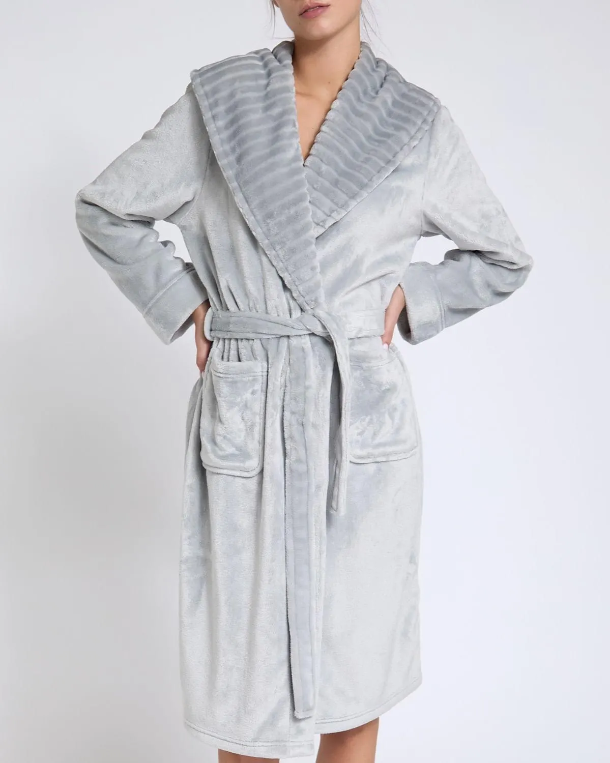 Clipped Shawl Collar Robe