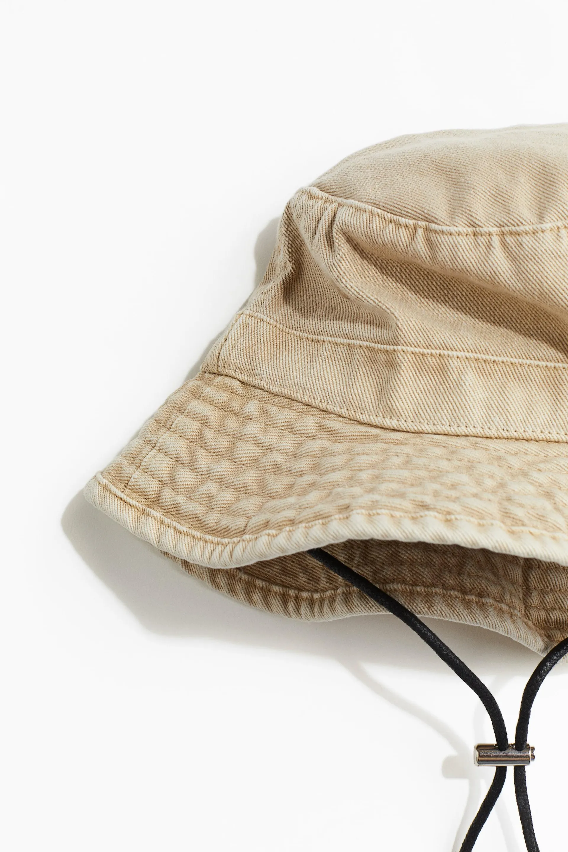 Chin-strap bucket hat