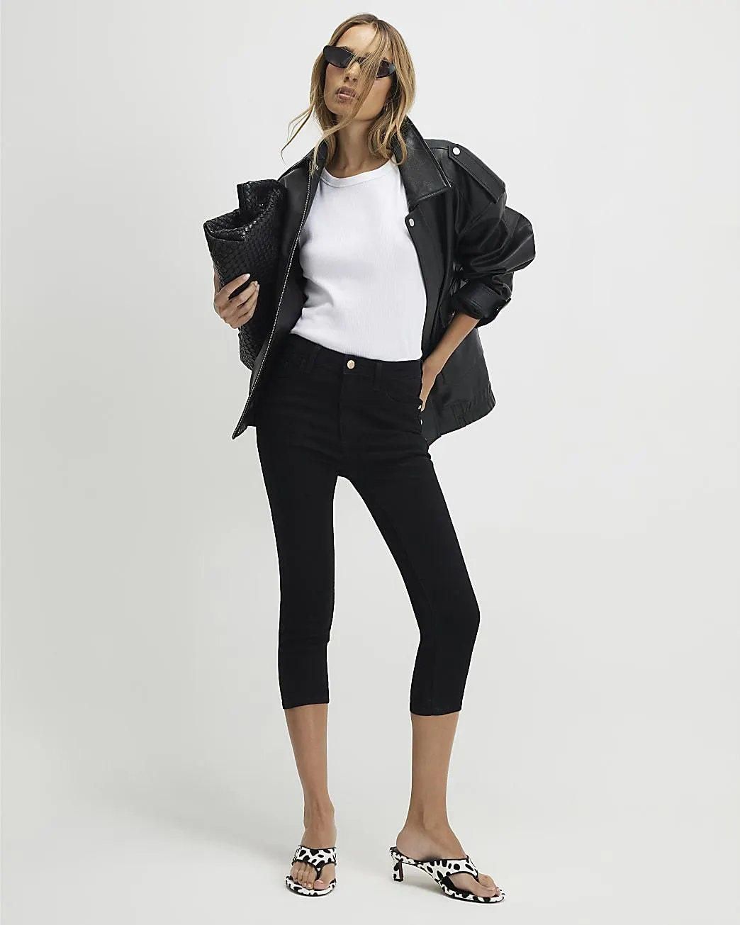 Black Skinny Capri Jeans