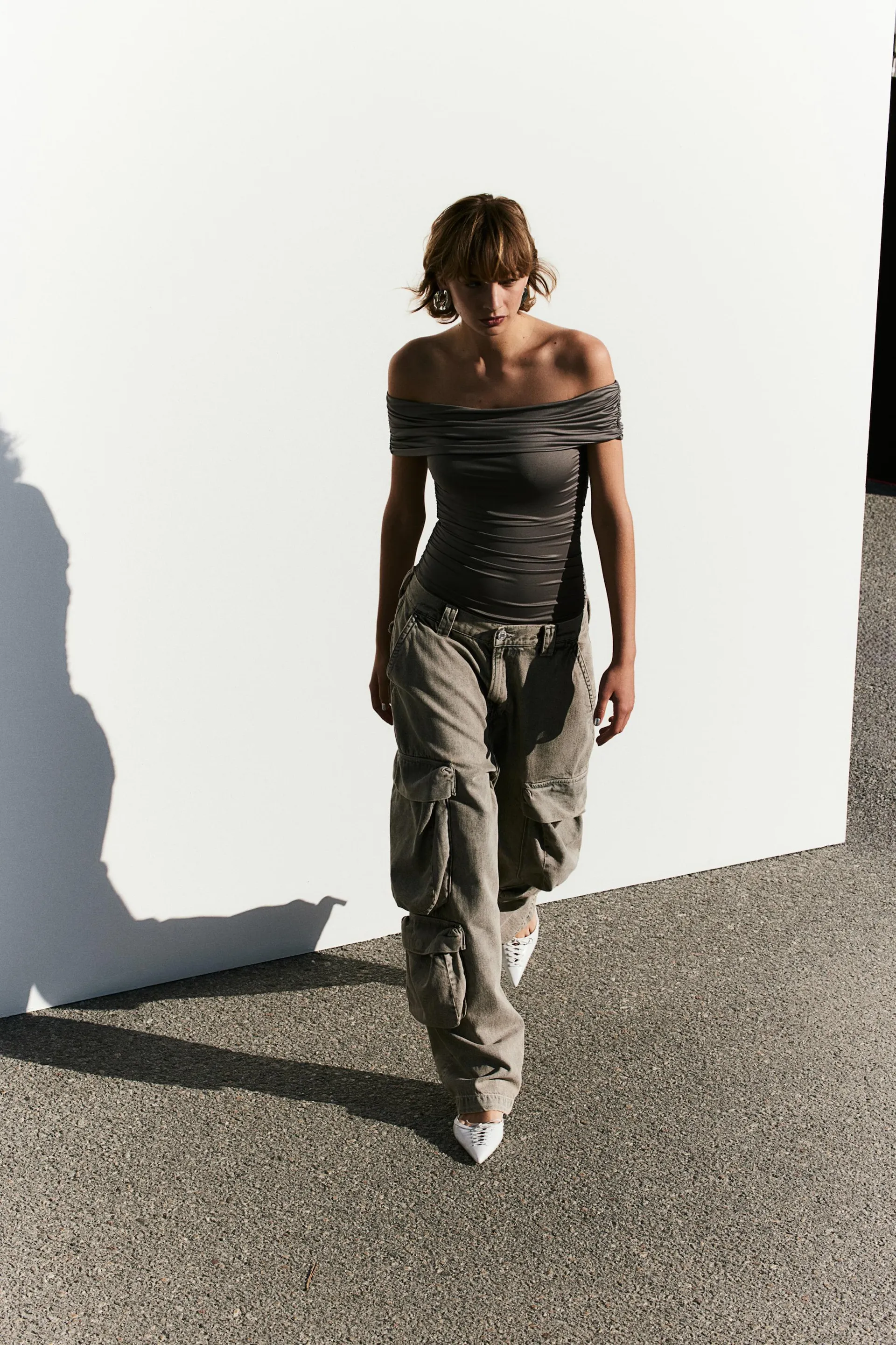 Gathered off-the-shouler body