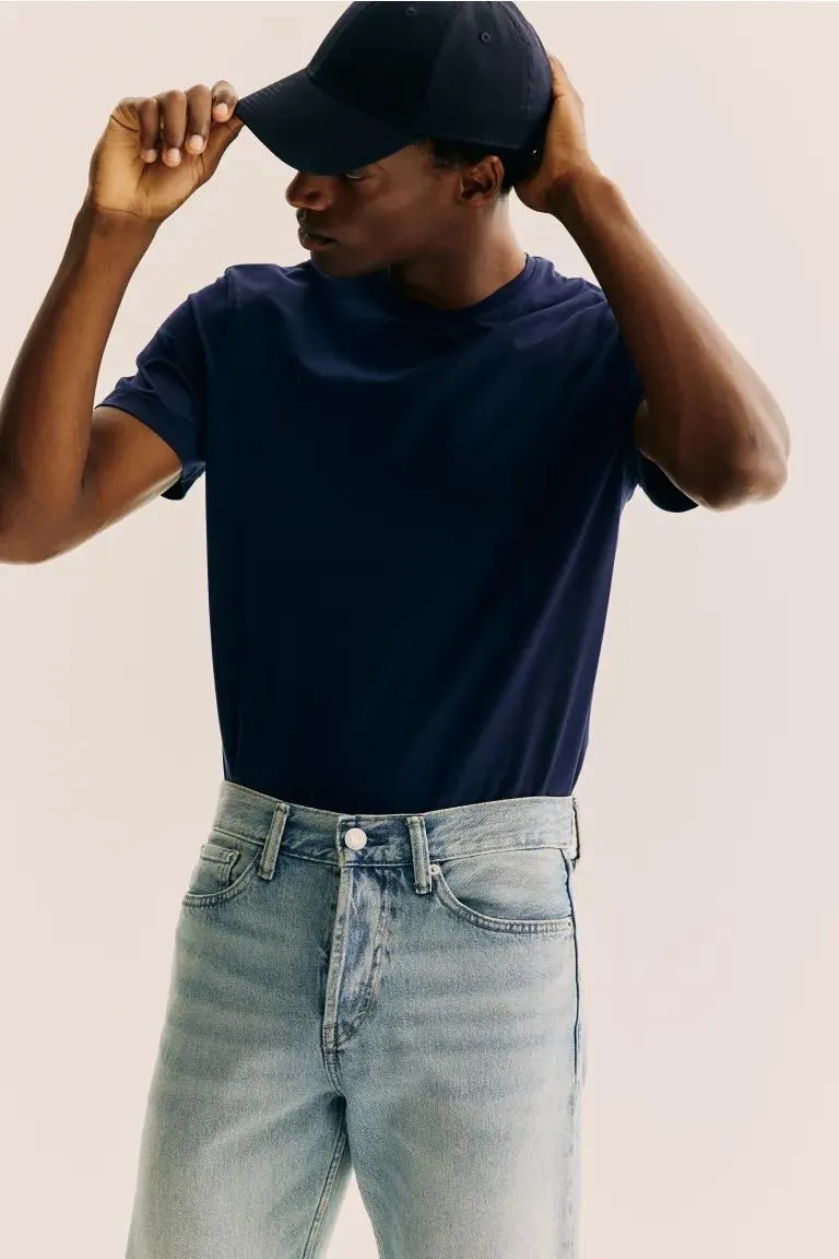 Tricou Slim Fit cu decolteu în V