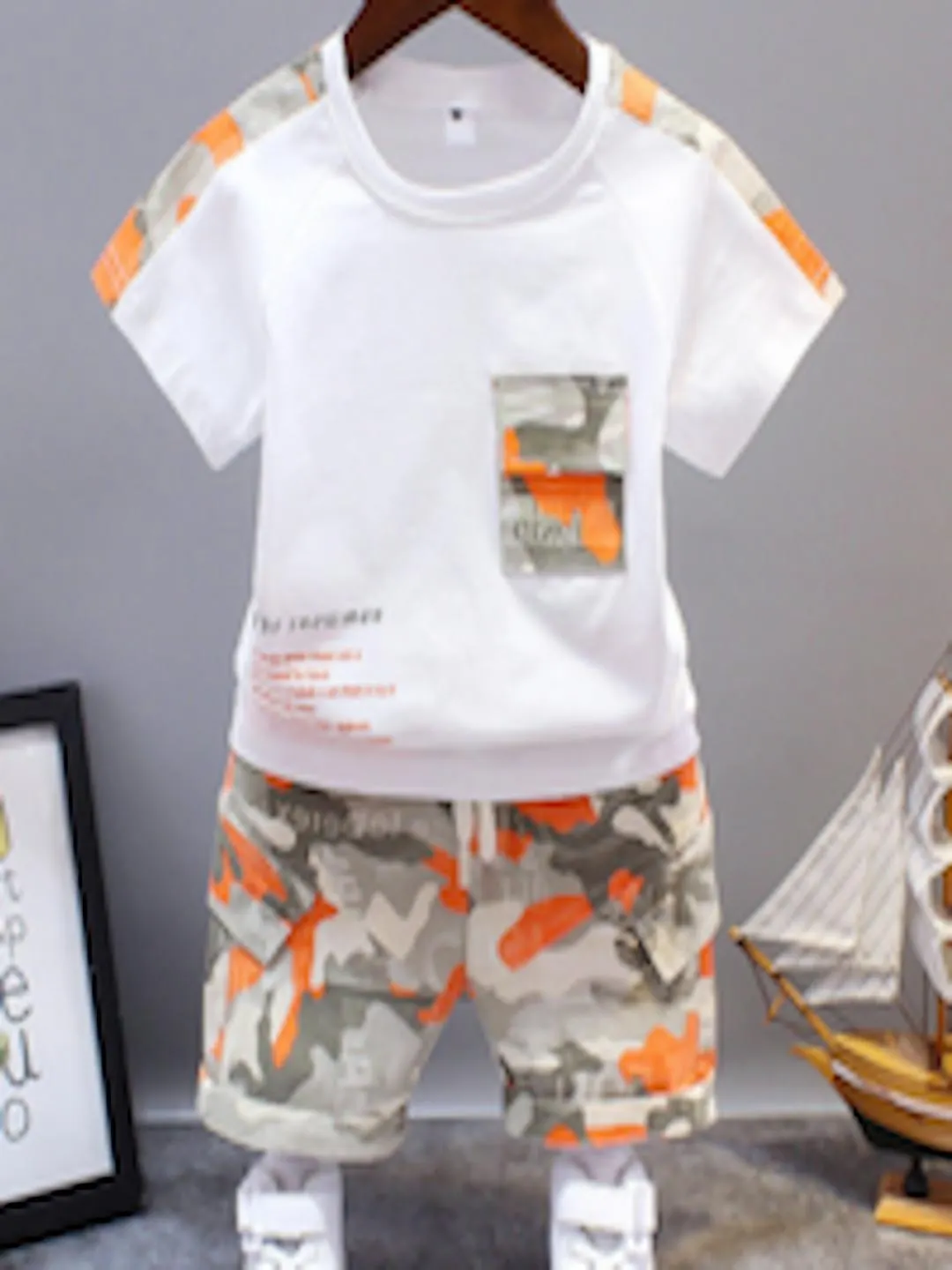Boys Orange & White Printed Pure Cotton T-shirt with Shorts