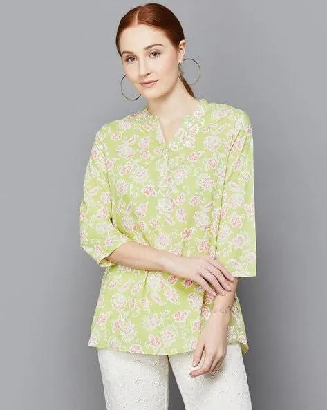 Women Printed Straight Kurti with 3/4th Sleeves