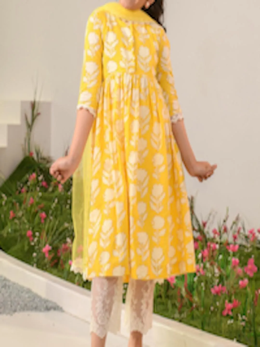 Girls Floral Printed Regular Pure Cotton Kurta with Trousers & Dupatta