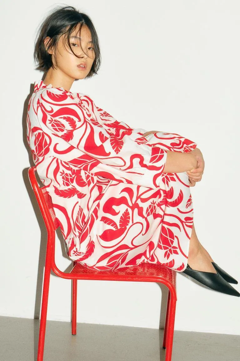Frill-collar dress