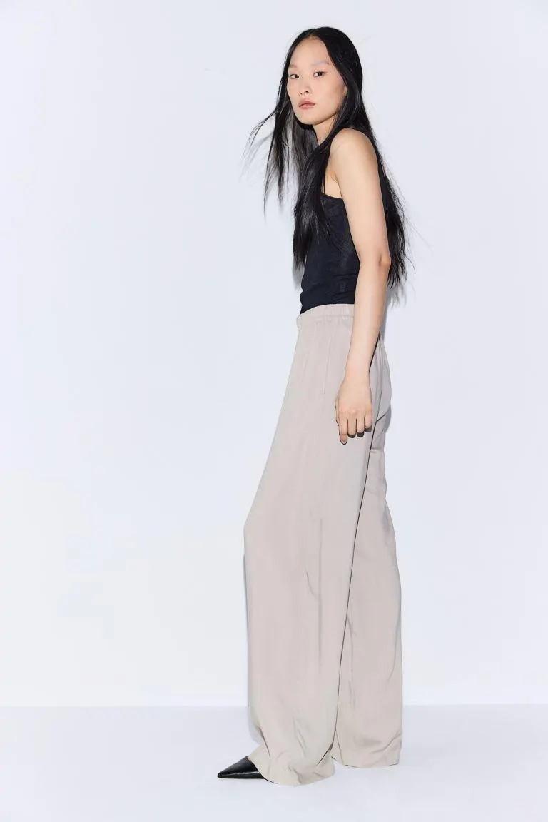 Wide pull-on trousers