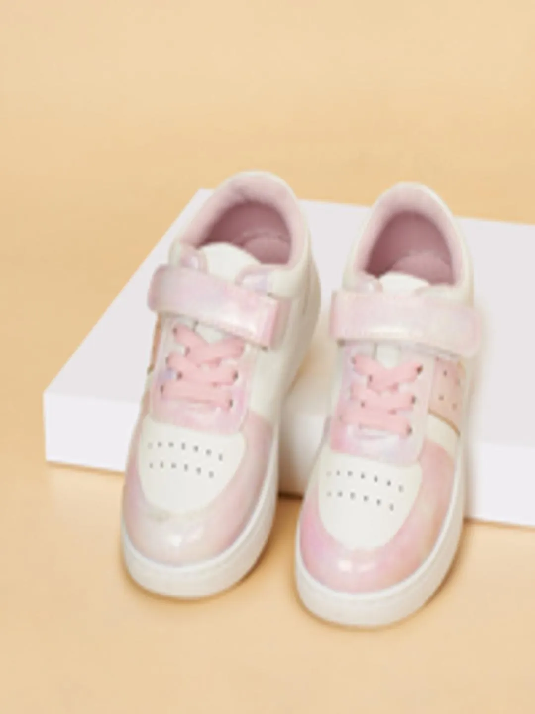 Girls Perforations Sneakers