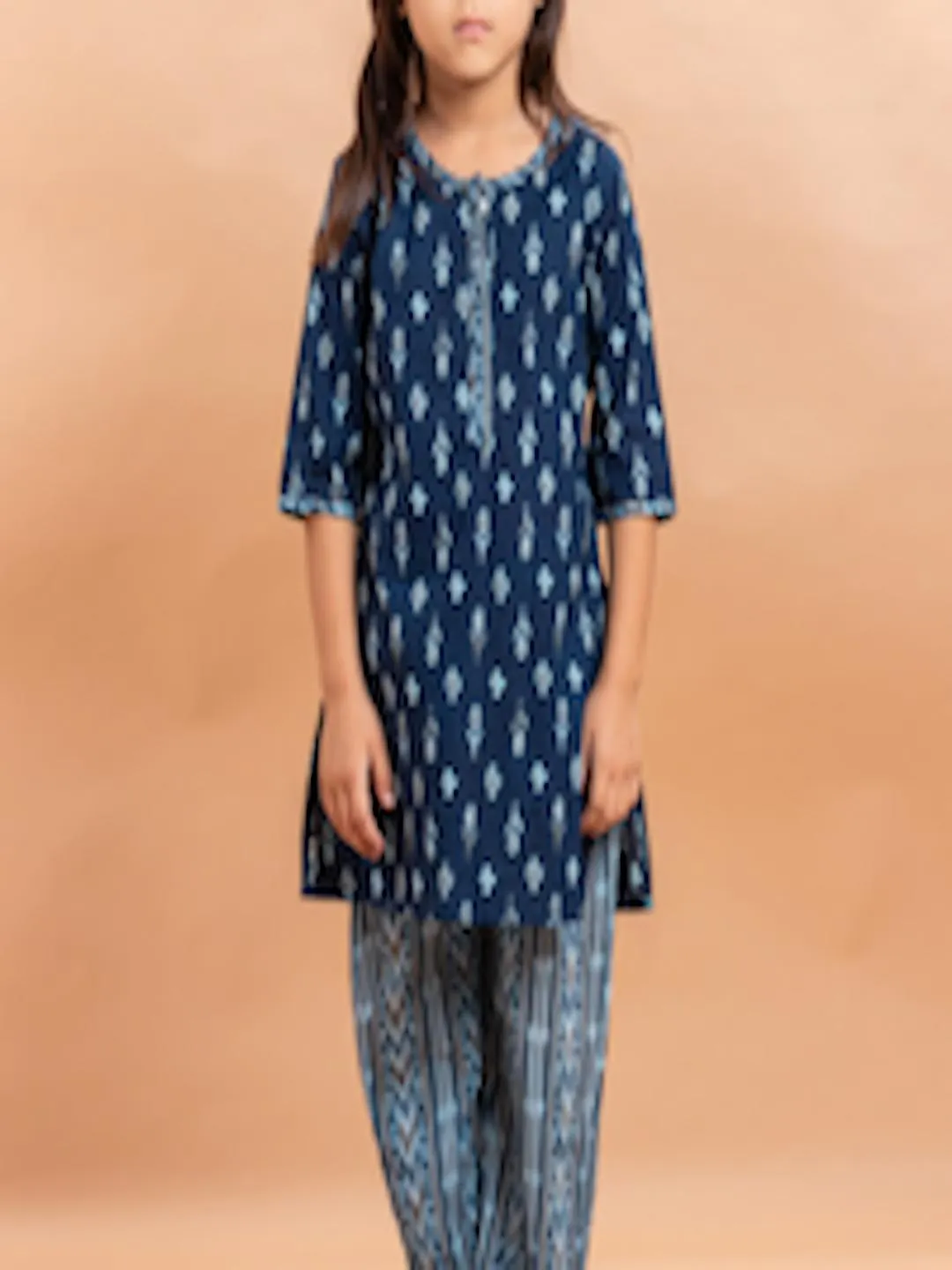 Girls Ethnic Motifs Printed Pure Cotton Straight Kurta With Trousers
