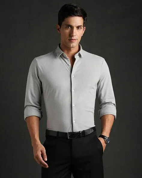 Men Slim Fit Cutaway Collar Shirt