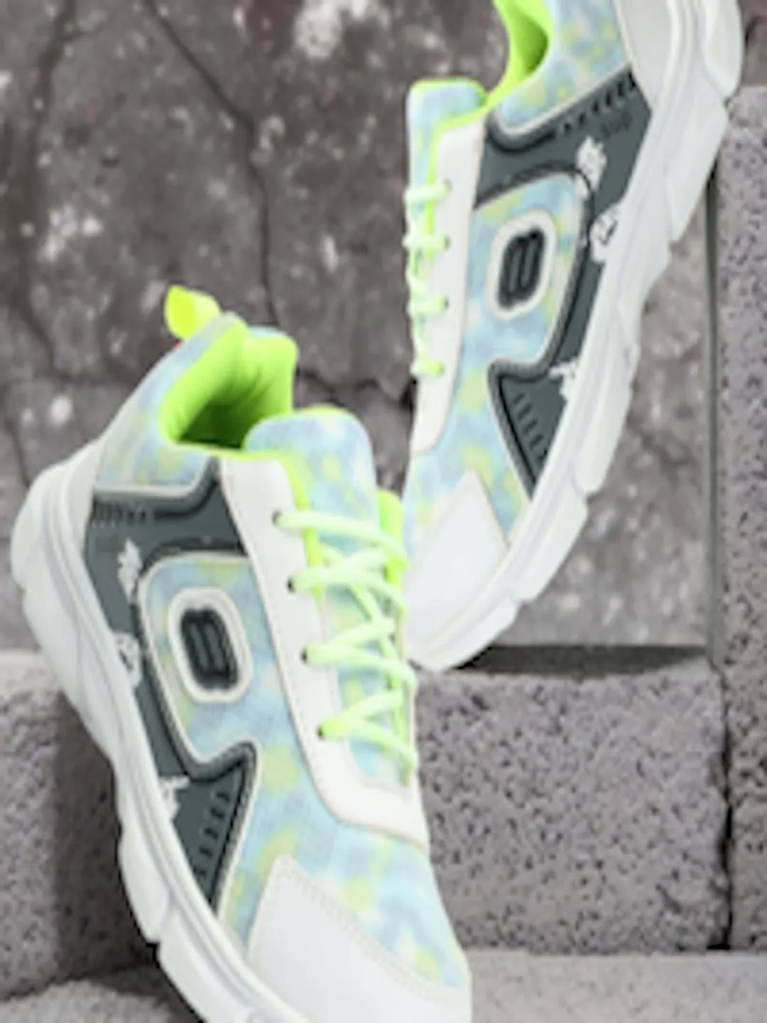 Boys Textured Lightweight Comfort Insole Contrast Sole Lace-Up Sneakers