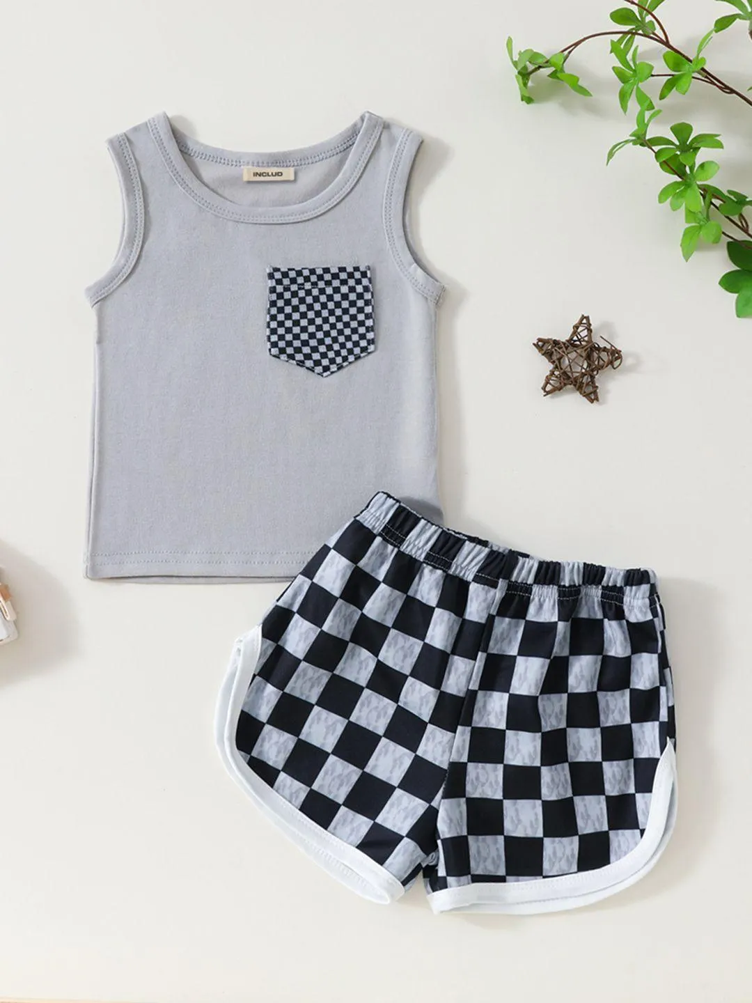 Boys Round Neck T-shirt With Shorts