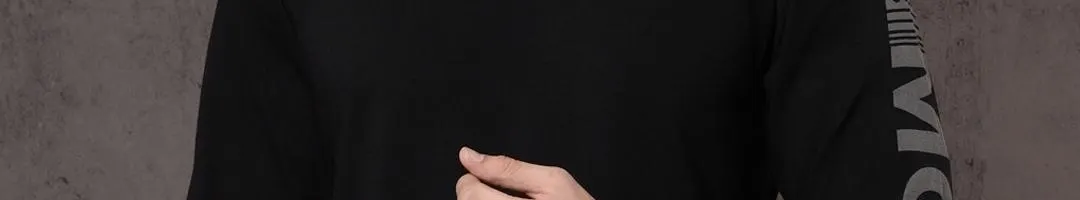 Men Black Solid Round Neck T-shirt