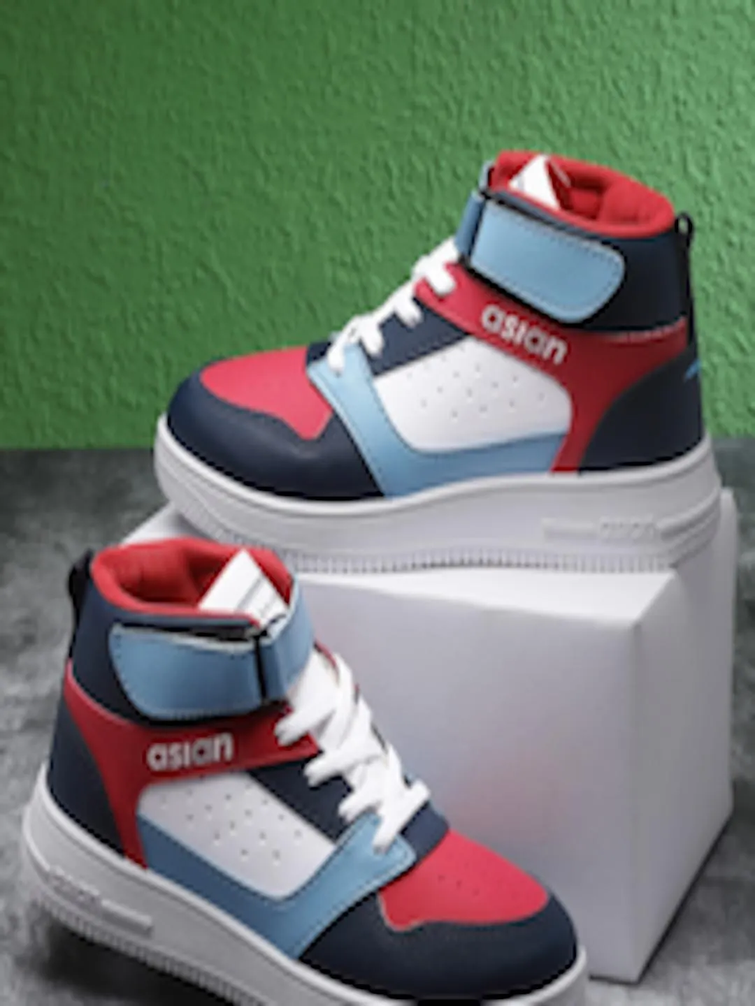 Boys Colourblocked Lightweight Comfort Insole Mid-Top Sneakers