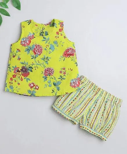 IndiUrbane Sleeveless Floral Printed Cotton Knitted Top And Shorts - Green