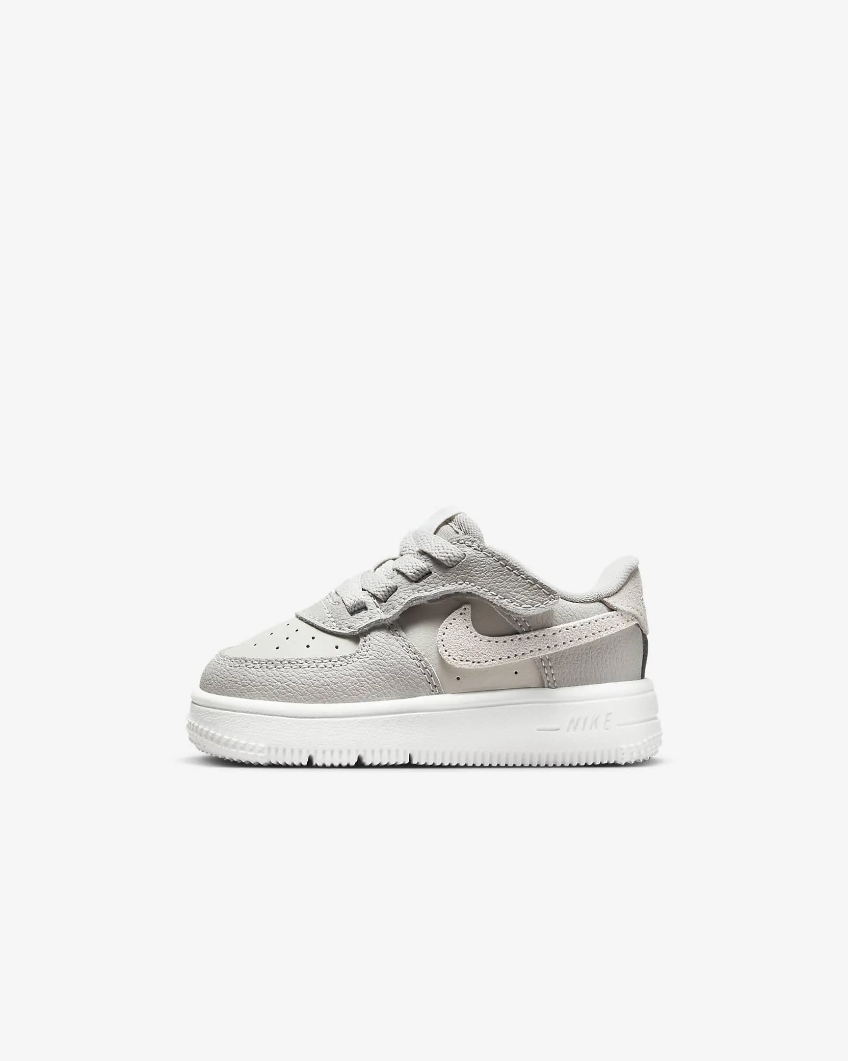 Nike Force 1 Low LV8 EasyOn