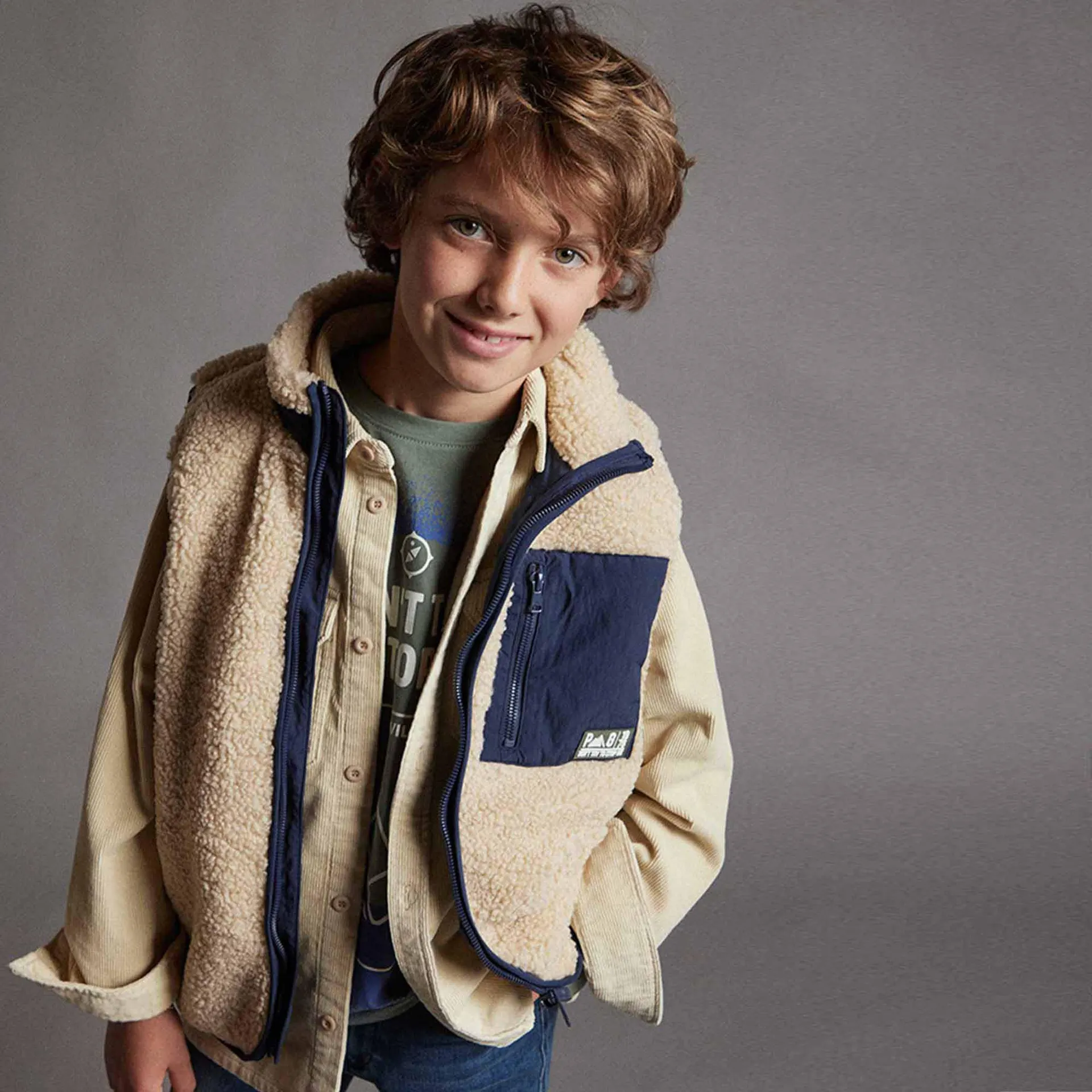 Camicia in velluto da bambino, beige