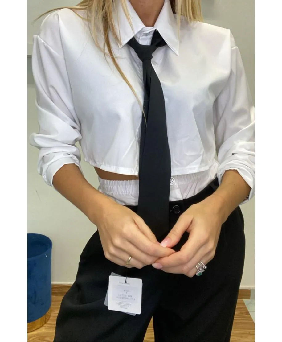 Camicia cropped cravatta