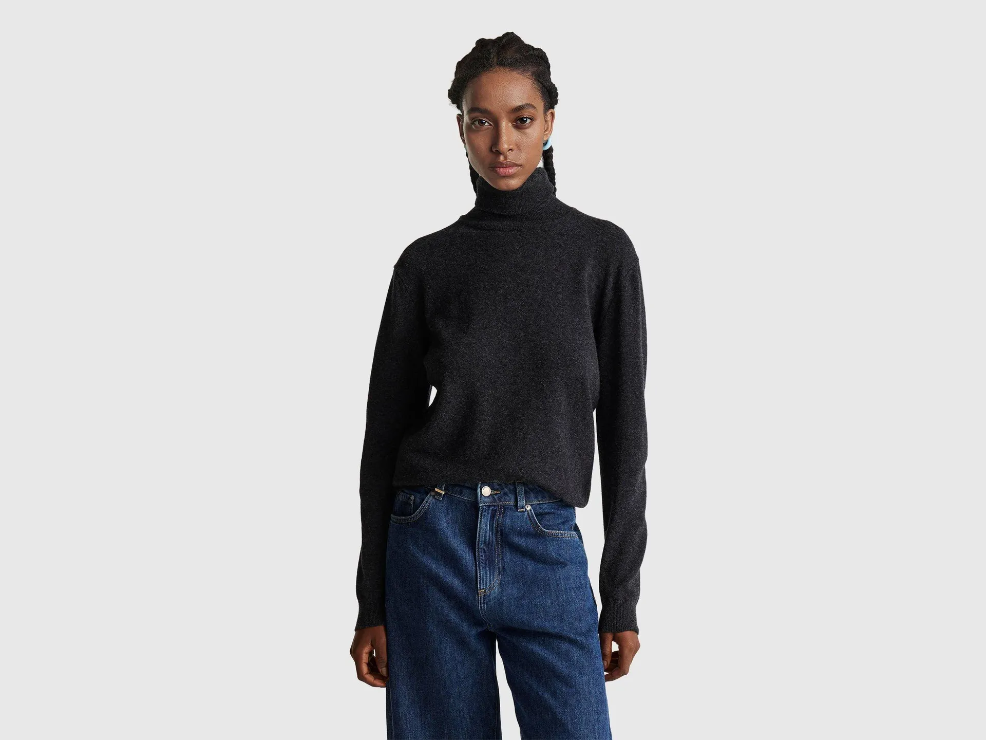 Maglione dolcevita grigio scuro in pura lana Merino