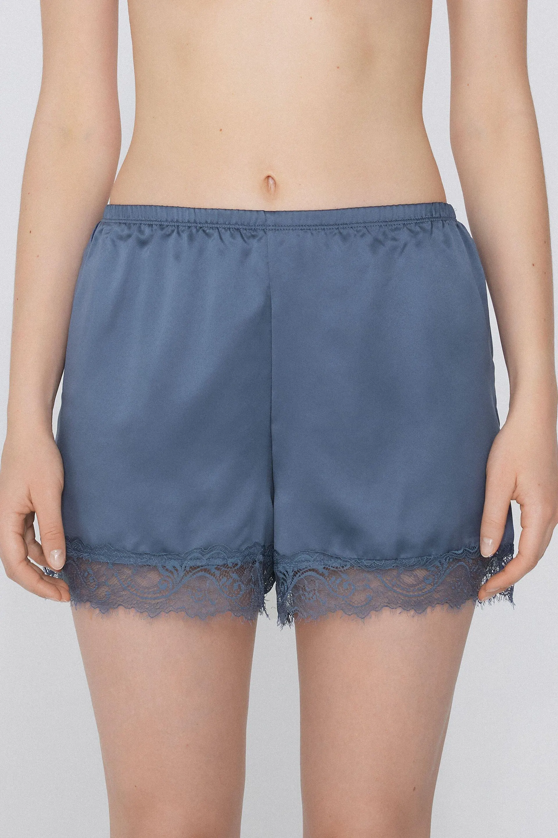 Pantaloncino Corto in Raso e Pizzo