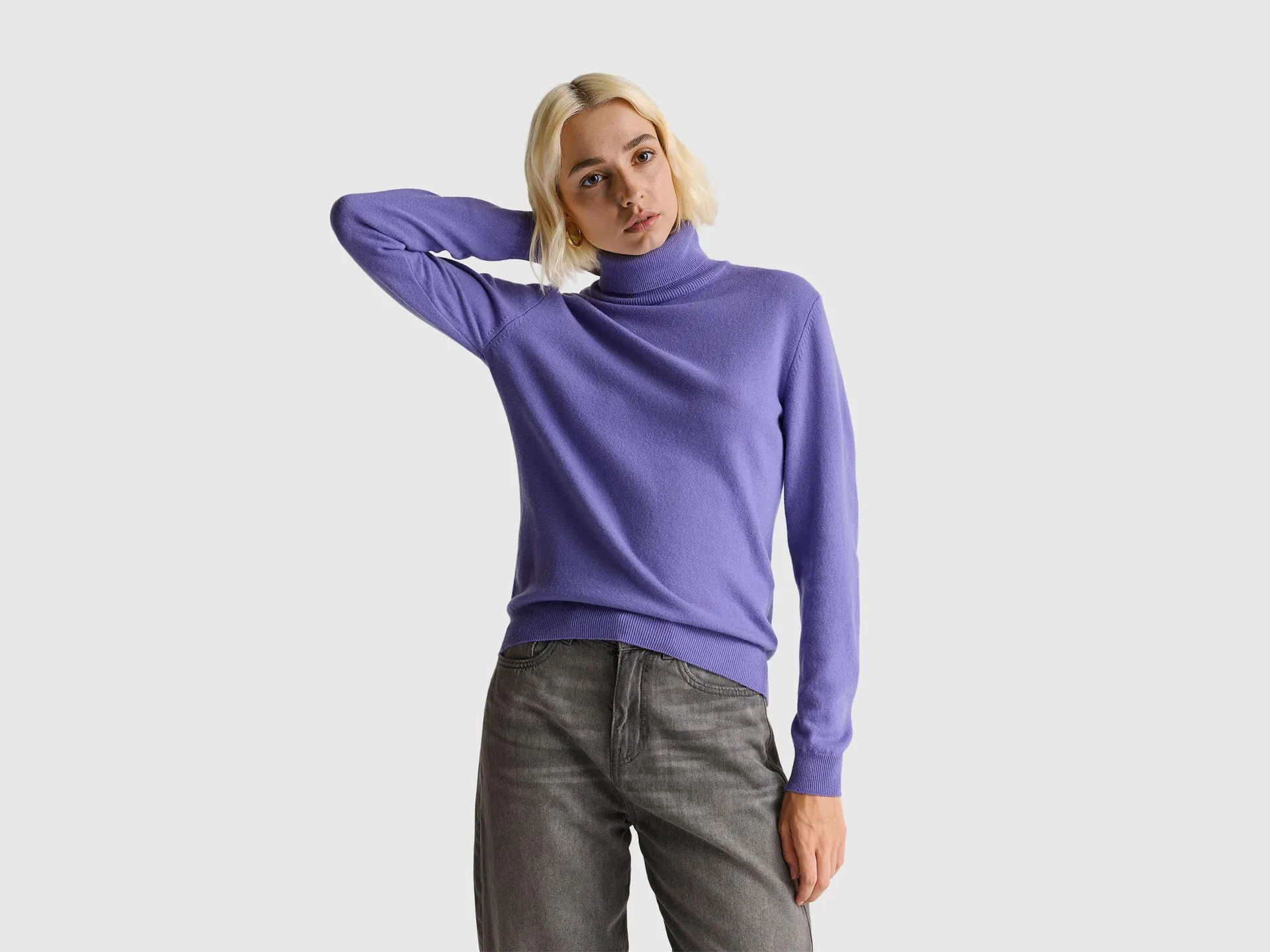 Maglione dolcevita pervinca in pura lana Merino