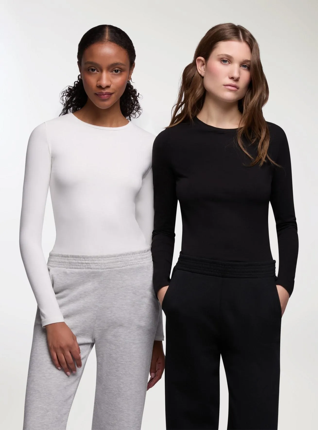 Pack 2 t-shirt basic maniche lunghe tinta unita 1x Nero, 1x Bianco