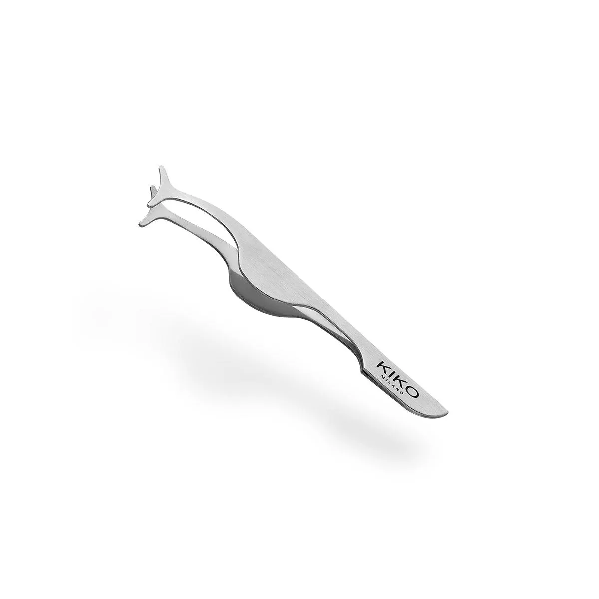 false eyelashes applicator