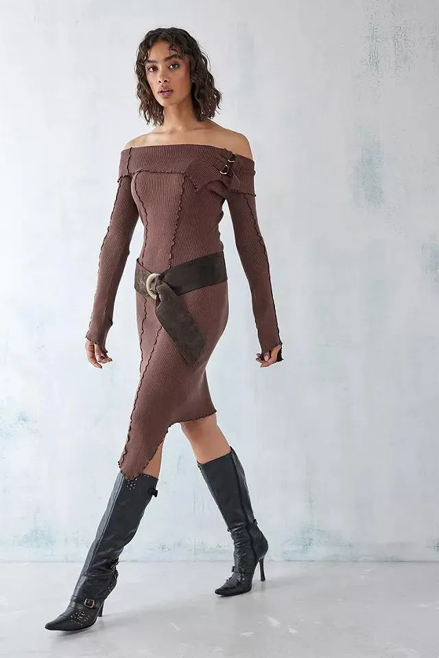 UO Emmie Abito midi asimmetrico con spalle scoperte in maglia