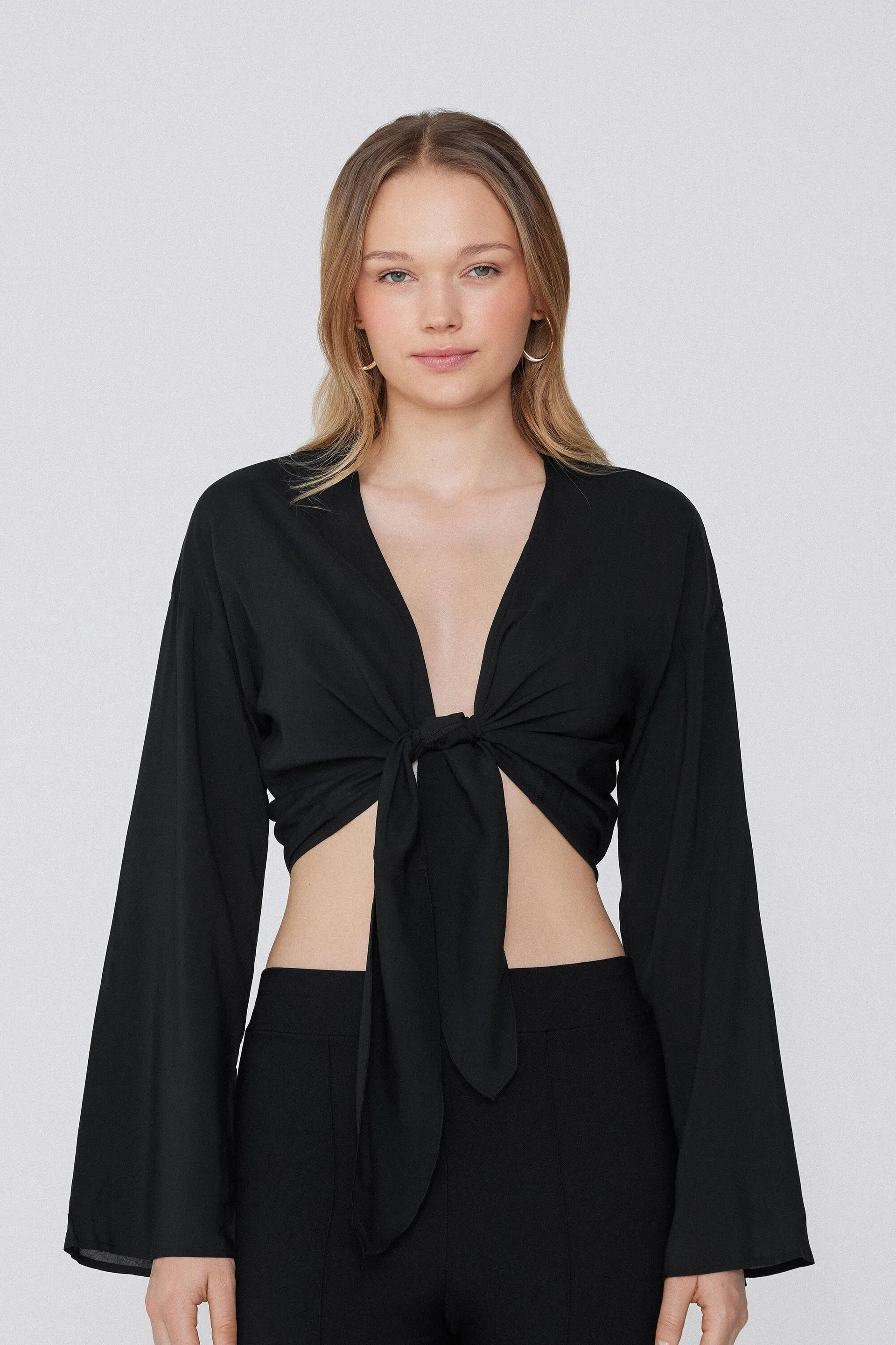 Camicia Corta Manica Lunga in Viscosa con Nodo