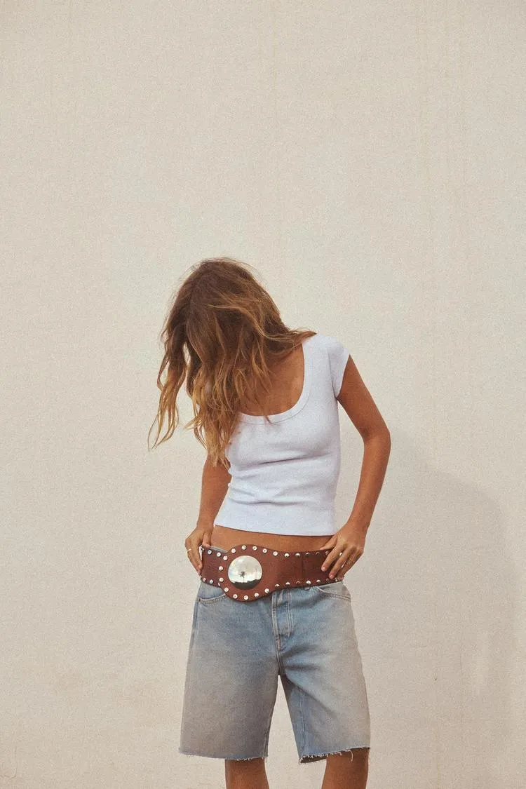 MAGLIETTA CON SCOLLO ROTONDO