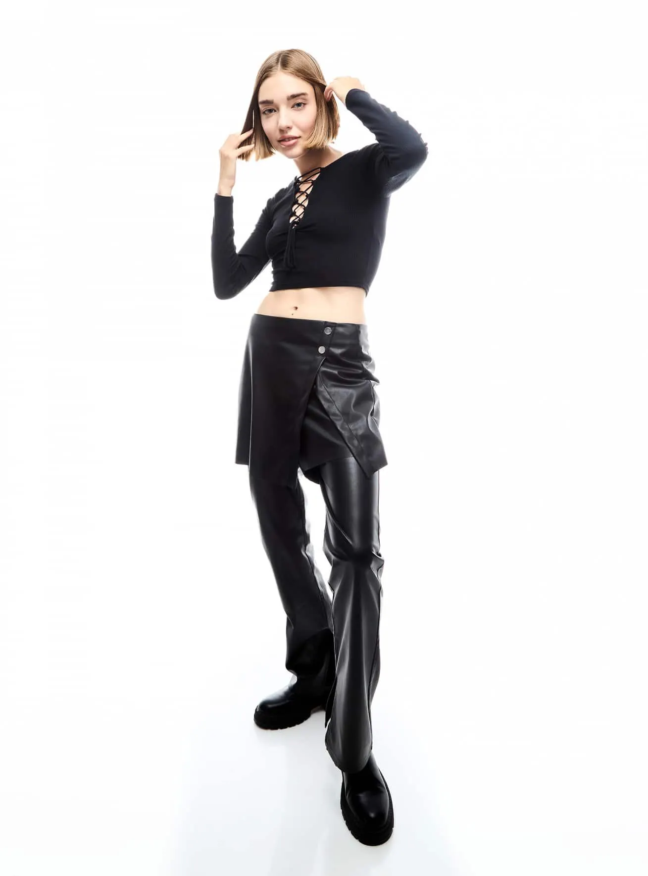 Pantaloni a zampa effetto pelle Nero