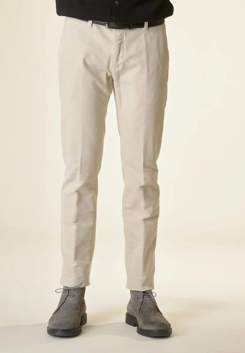 Pantalone gesso fustagno operato slim