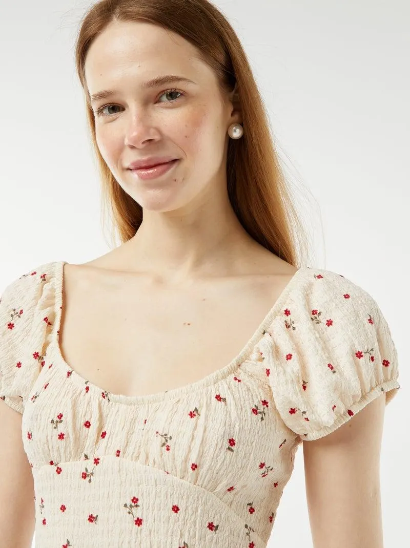 Vestito corto in tessuto goffrato a maniche corte - BEIGE