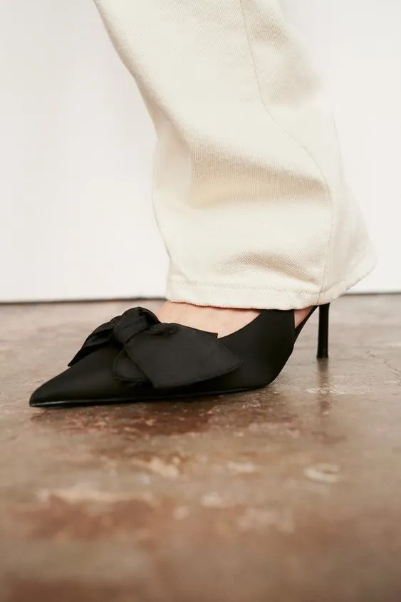 SCARPE SLINGBACK CON TACCO E FIOCCO