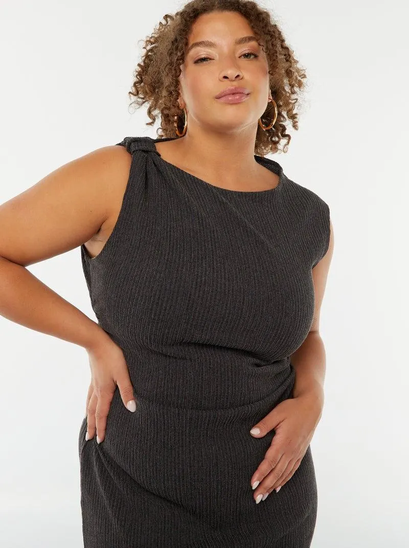 Vestito lungo senza maniche in tessuto goffrato - nero