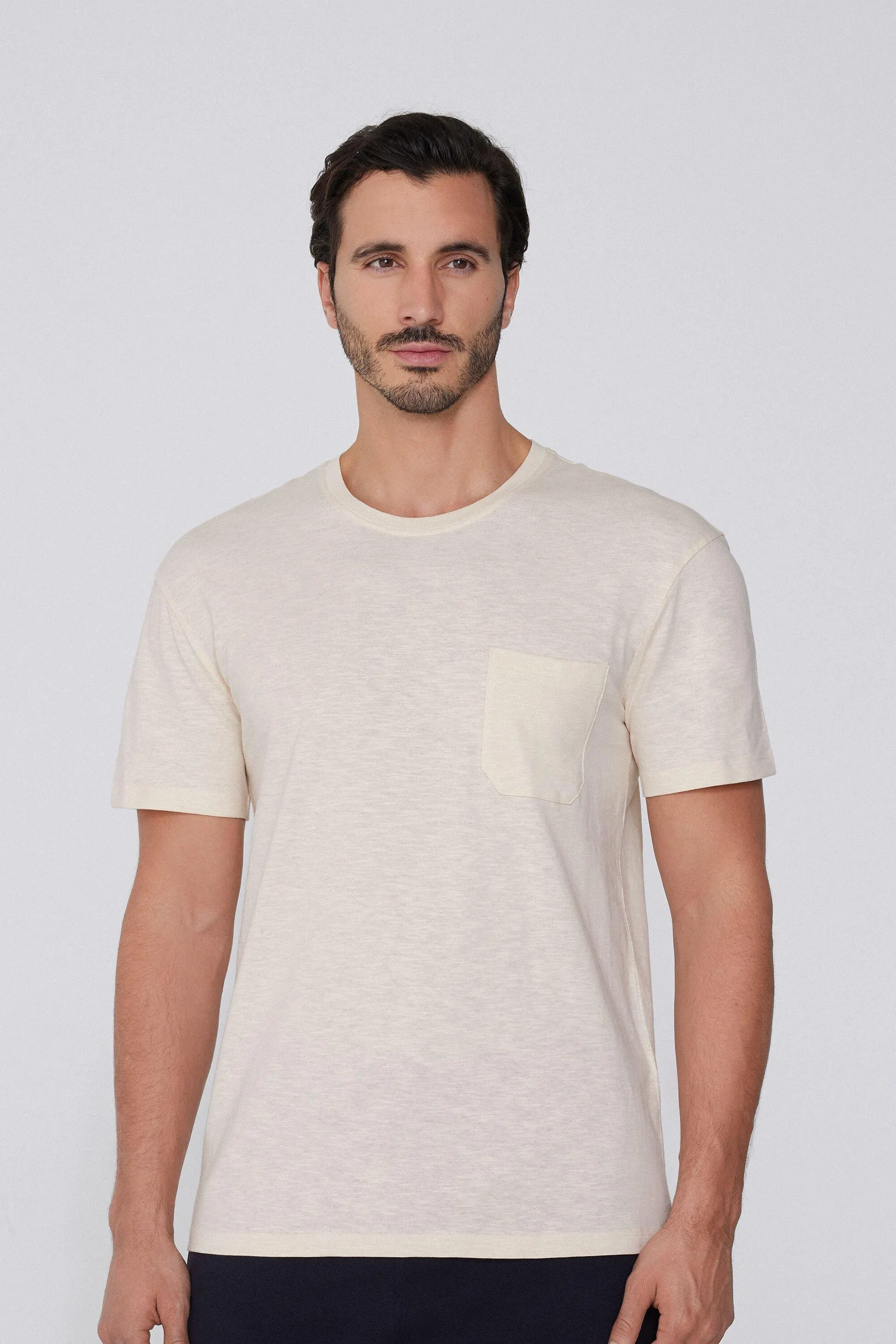 T-Shirt con Taschino in Cotone