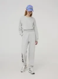 Felpa leggera crop tinta unita senza cappuccio Grigio chiaro melange