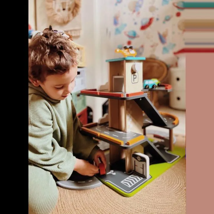 Garage in legno con pista