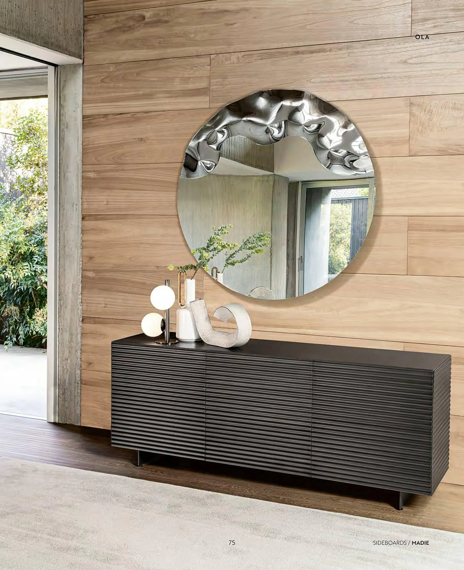 Volantino Riflessi da 26 febbraio a 28 dicembre di 2024 - Pagina del volantino 77