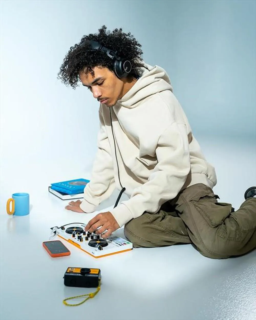 HERCULES - DJCONTROL MIX ULTRA-White