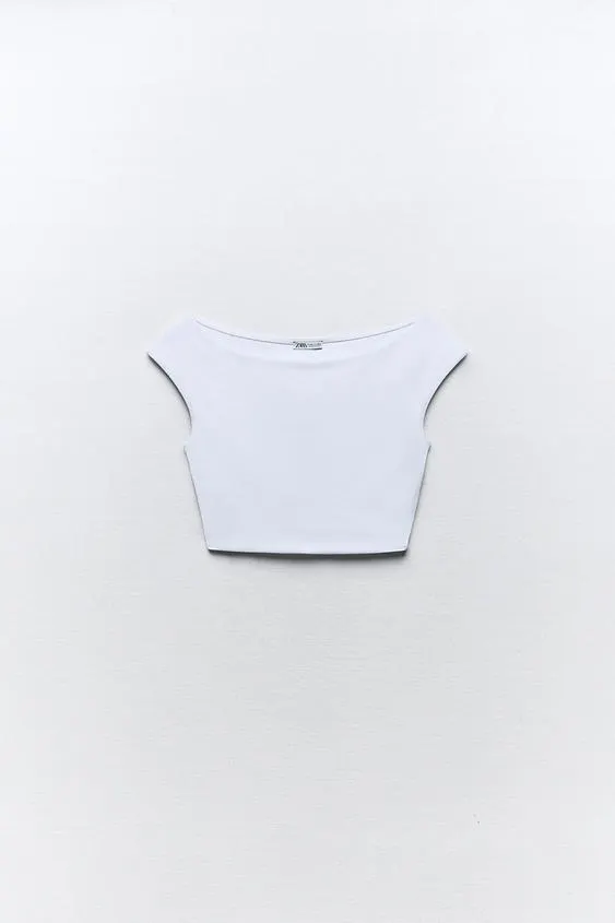 TOP CROPPED CON SCOLLO A BARCHETTA