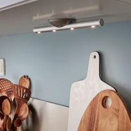 BARRA GENT PLASTICA SILVER 22 CM LED 0.56W CON BATTERIA AAA