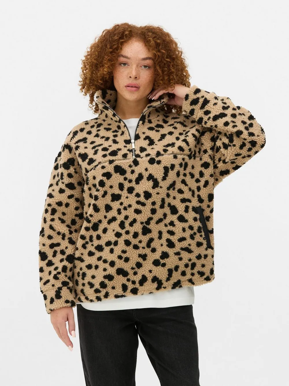 Fleecejacke mit Animalprint und halbem Reißverschluss