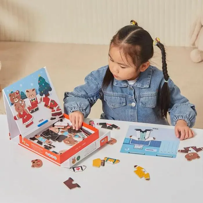 Vesti la famiglia degli orsetti