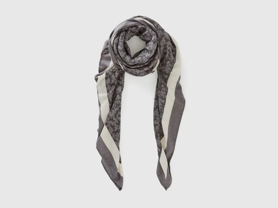 Foulard nero con stampa cavalli