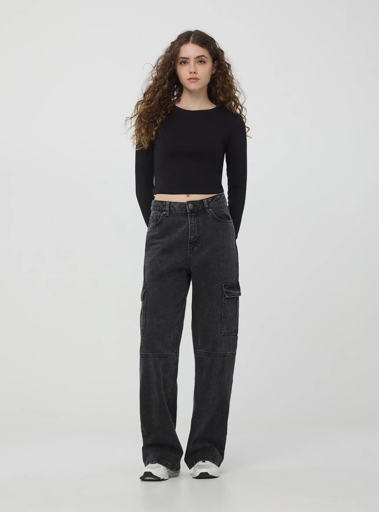 T-shirt crop a maniche lunghe in jersey tinta unita Nero