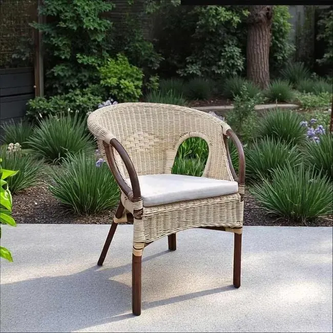 Poltrona In Vimini Mandolino Giunco Naturale Bambu Con Cuscino In Omaggio