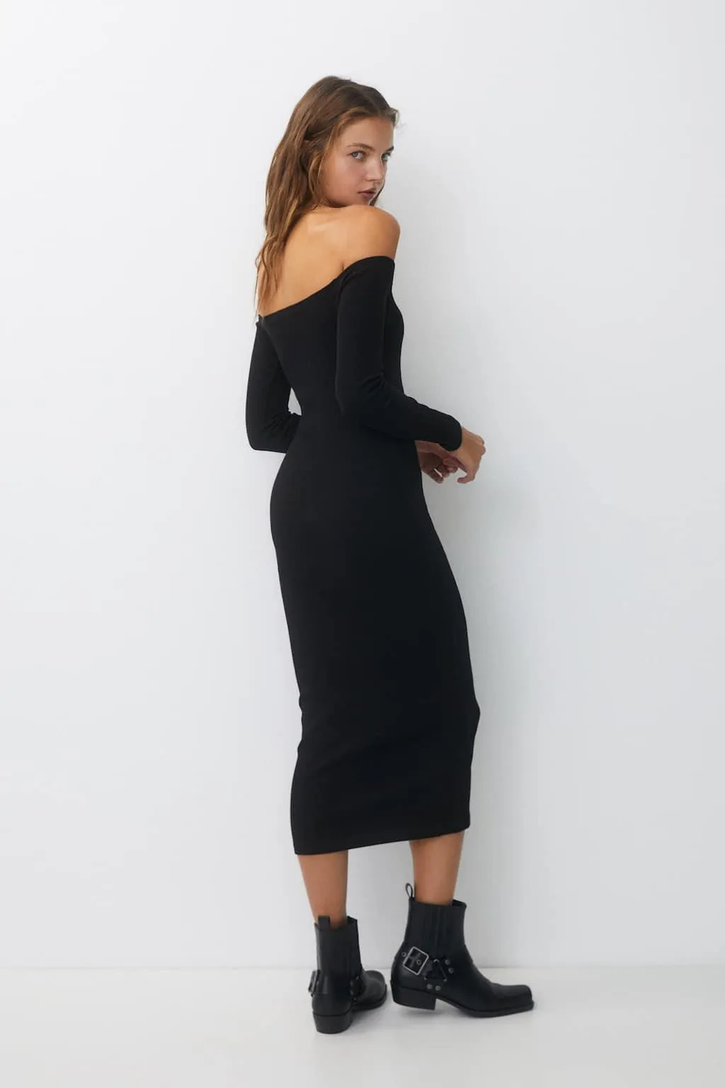 VESTITO MIDI IN CANNETÉ CON SPALLE SCOPERTE