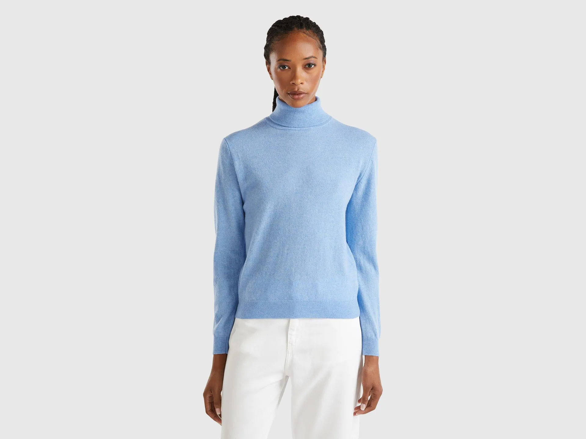 Maglione dolcevita azzurro in pura lana Merino