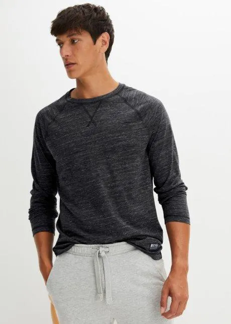 Maglia con maniche lunghe a raglan