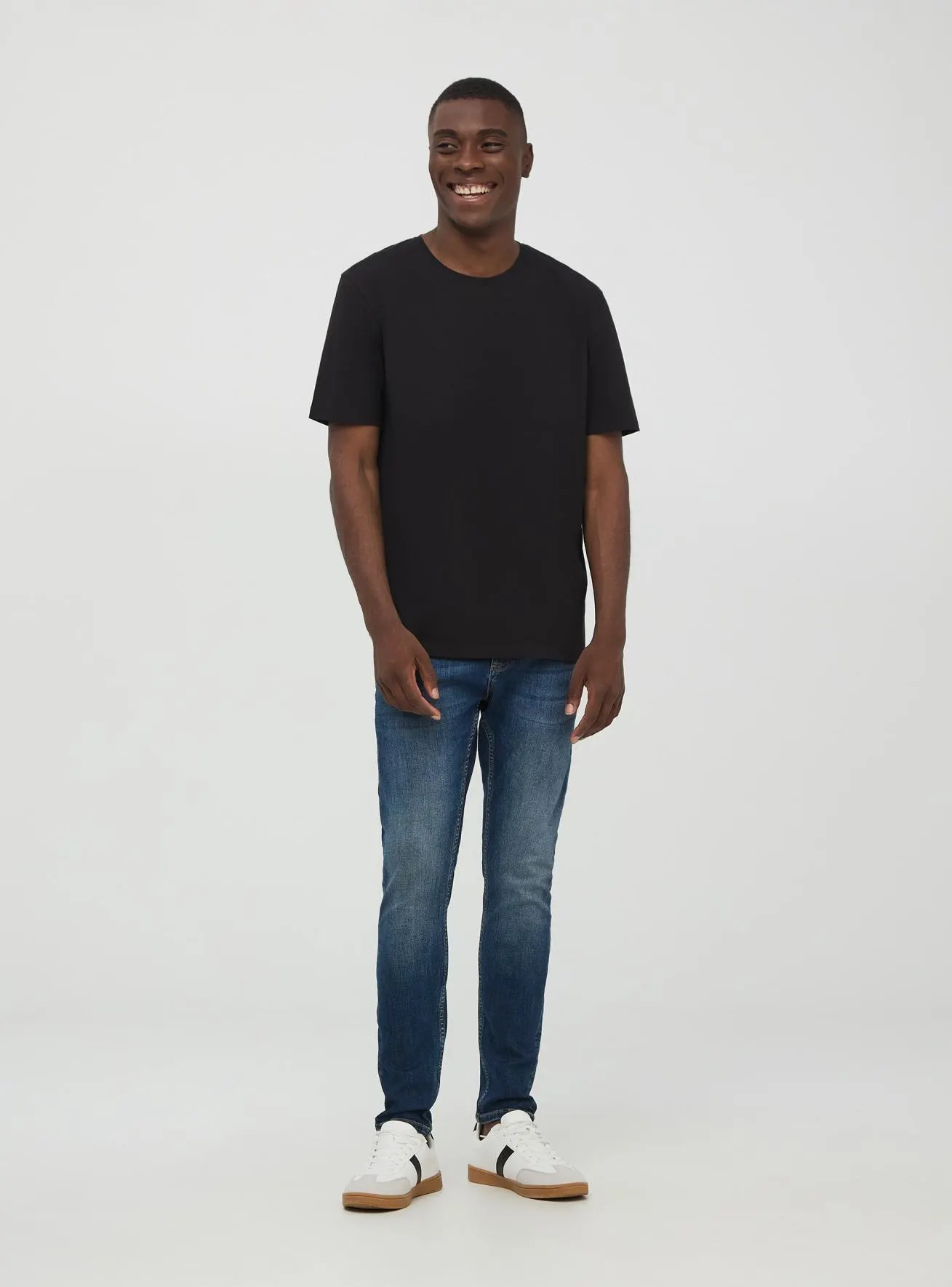 T-shirt slim fit a tinta unita Nero